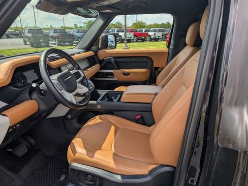Used 2023 Land Rover Defender 90 S AWD/4WD image 10