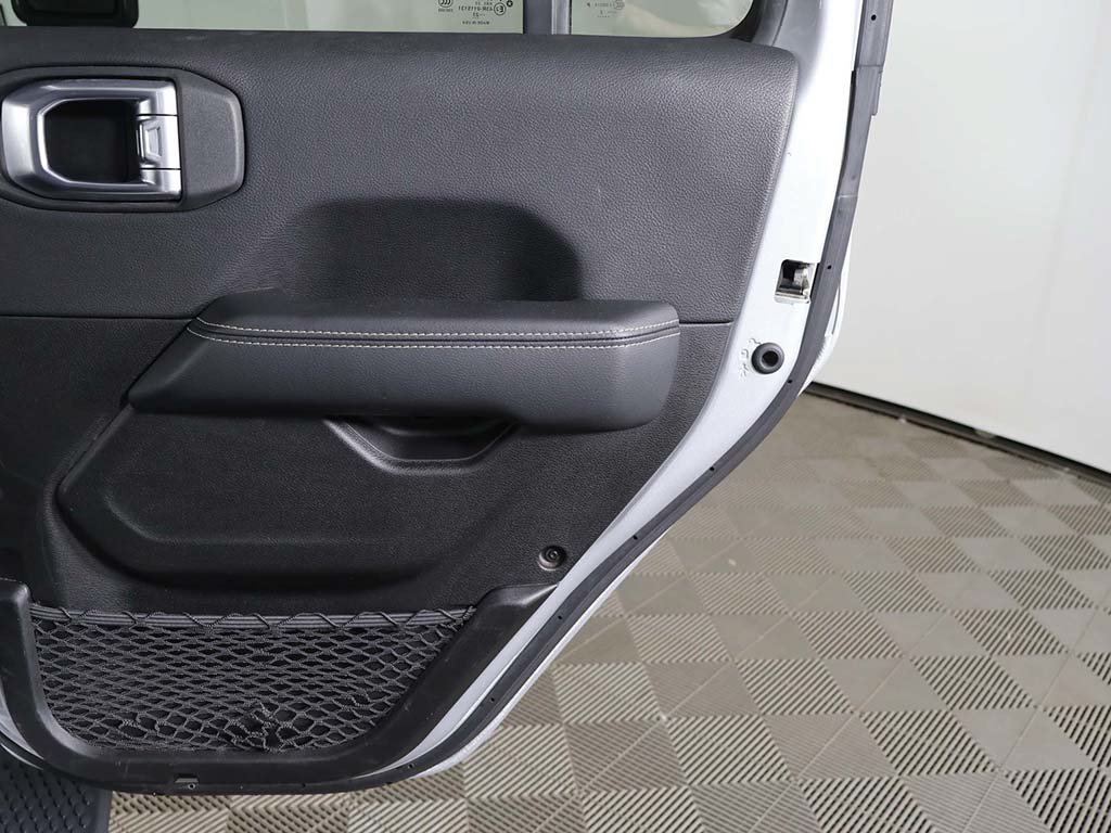 Used 2023 Jeep Wrangler Unlimited Sahara w/ Cold Weather Group AWD/4WD image 21