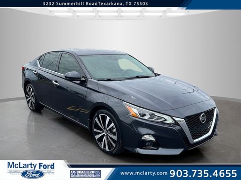 Used 2021 Nissan Altima 2.5 Platinum AWD/4WD image 1