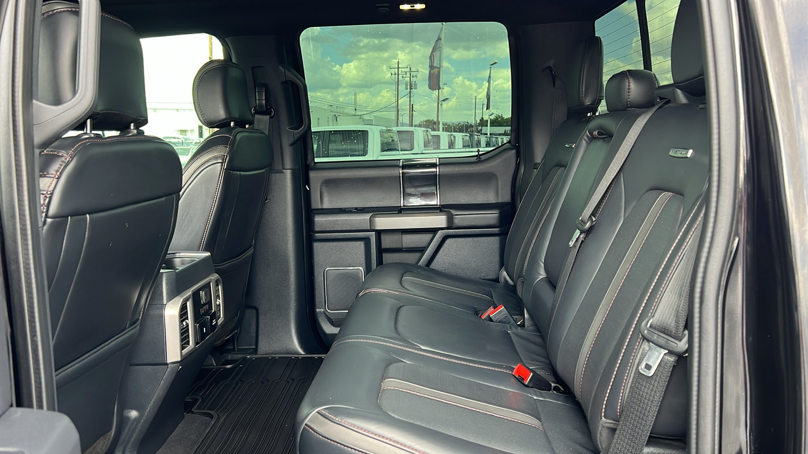 Used 2022 Ford F350 Platinum AWD/4WD image 14