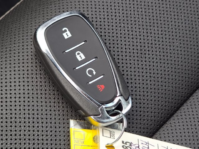 Used 2025 Chevrolet Trax ACTIV w/ Driver Confidence Package FWD image 32