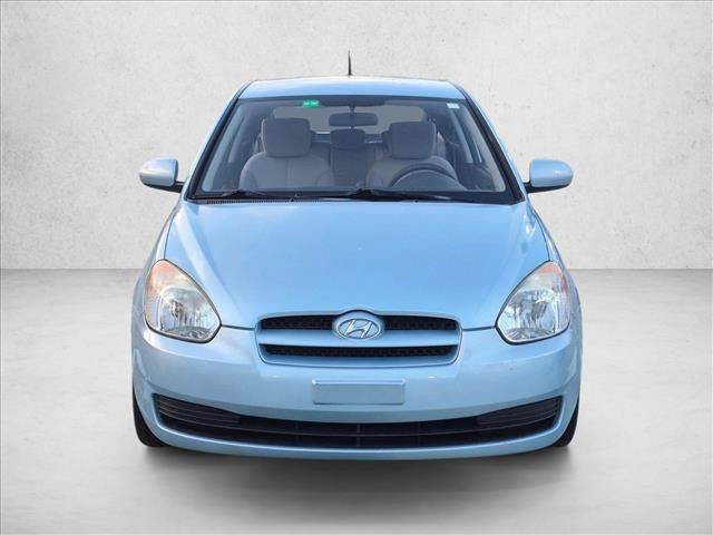 Used 2010 Hyundai Accent GS w/ Premium Pkg 3 FWD image 2