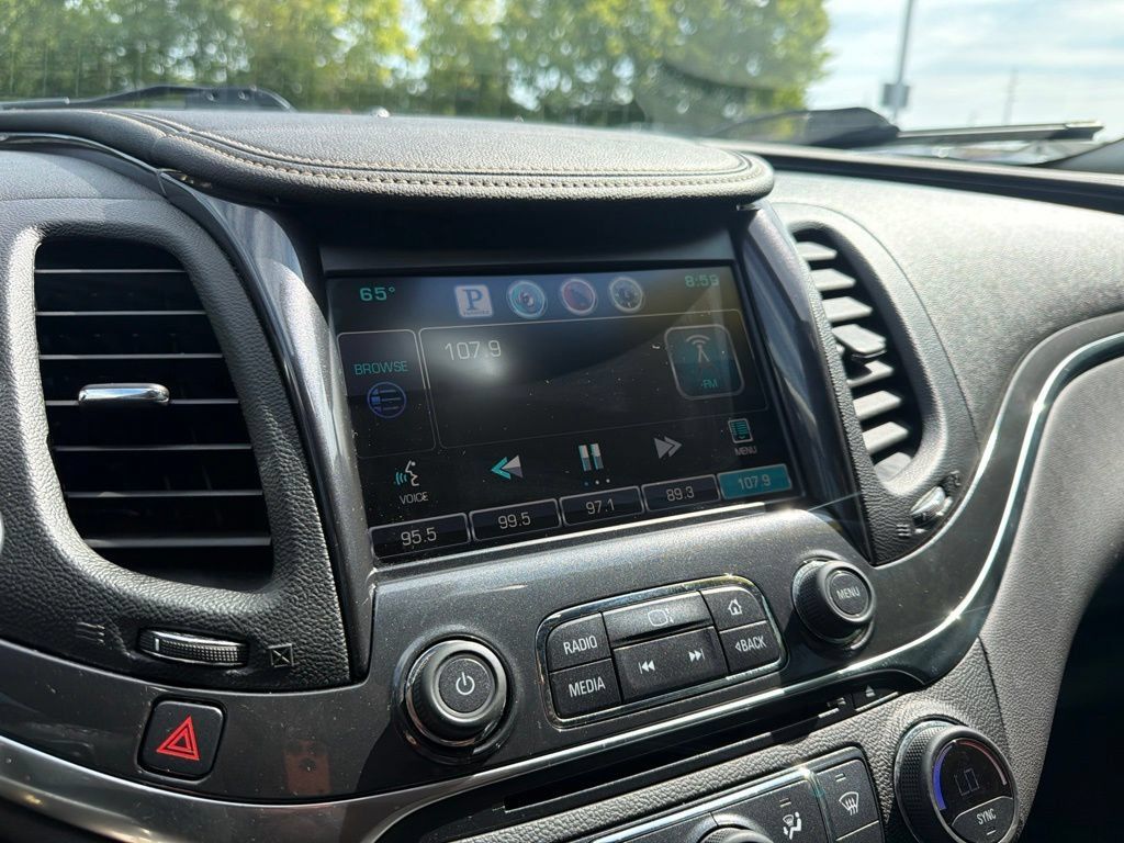 Used 2015 Chevrolet Impala LT w/ Convenience Package FWD image 27