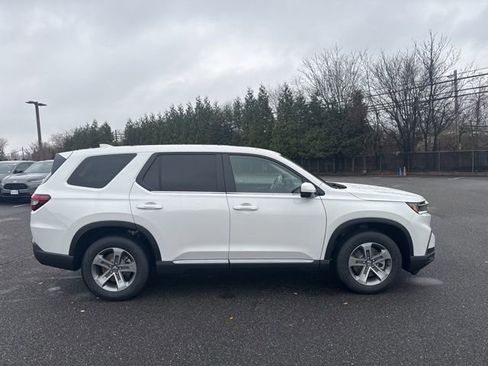 New 2025 Honda Pilot EX-L image 8