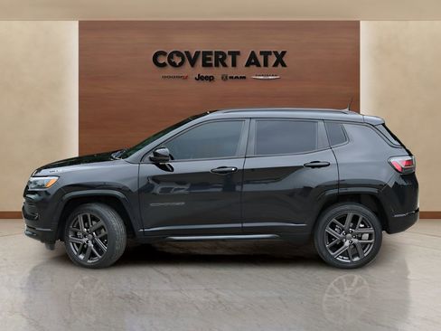 Used 2024 Jeep Compass Limited w/ High Altitude Package AWD/4WD image 2