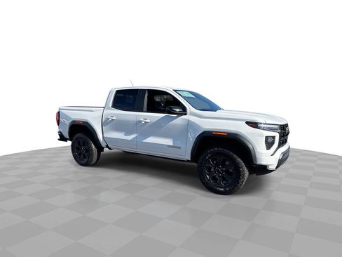 Used 2025 GMC Canyon Elevation image 3
