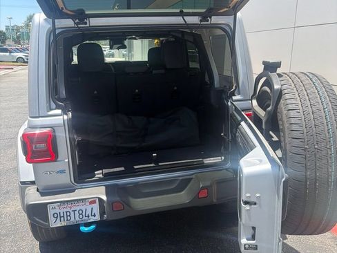 Used 2024 Jeep Wrangler Unlimited Sahara AWD/4WD image 6