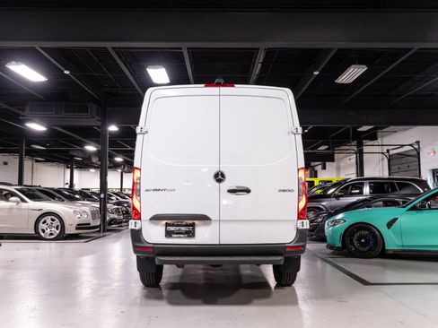 Used 2021 Mercedes-Benz Sprinter 2500 w/ Driver Convenience Package image 31