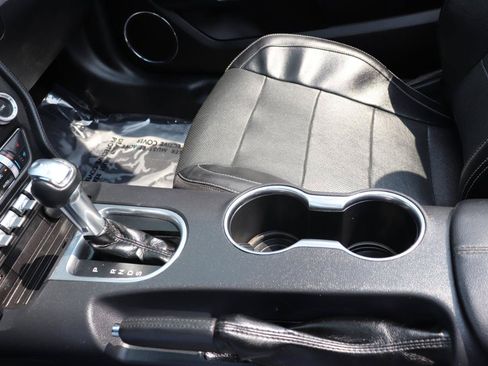 Used 2022 Ford Mustang GT Premium RWD image 37