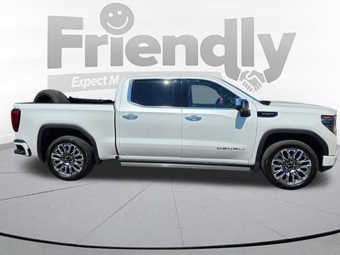 Used 2023 GMC Sierra 1500 Denali Ultimate AWD/4WD image 4
