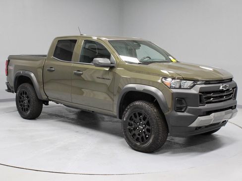 Used 2025 Chevrolet Colorado Trail Boss AWD/4WD image 1
