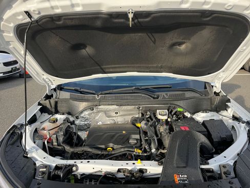 Used 2025 Chevrolet Trax LT image 31