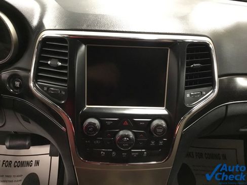 Used 2016 Jeep Grand Cherokee Limited image 51