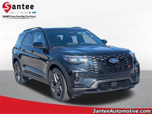 Used 2025 Ford Explorer ST image 1