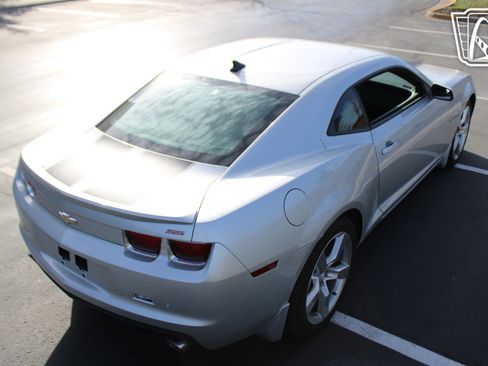 Used 2010 Chevrolet Camaro SS w/ RS Package image 19