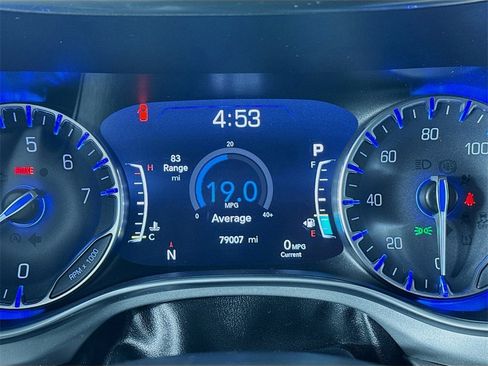 Used 2018 Chrysler Pacifica Limited image 13