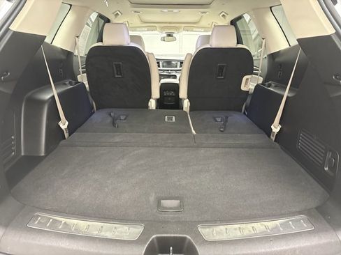 Used 2023 Buick Enclave Essence w/ Experience Buick Package image 23