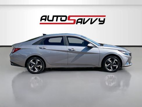 Used 2023 Hyundai Elantra Limited FWD image 8