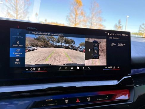 Used 2025 BMW M5 w/ Executive Package image 25