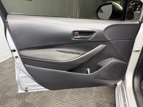 Used 2022 Toyota Corolla LE FWD image 35