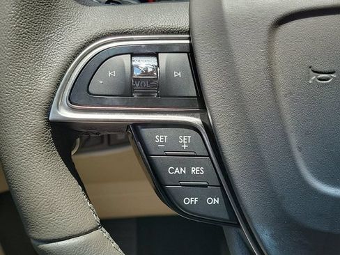 Used 2019 Lincoln Nautilus FWD image 19