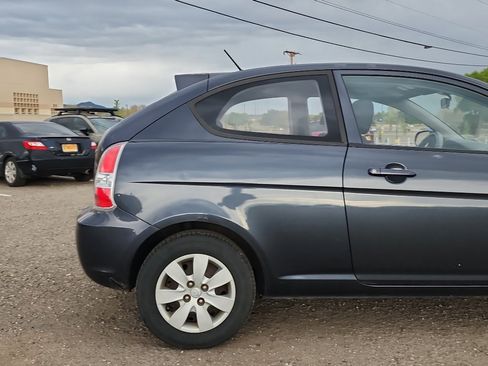 Used 2010 Hyundai Accent GS image 5