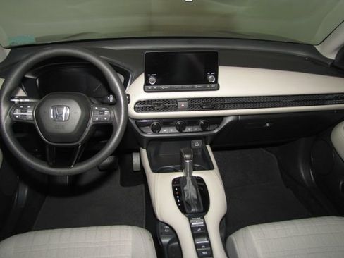 Certified 2025 Honda HR-V LX image 13