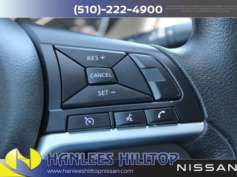 Used 2025 Nissan Altima 2.5 SV FWD image 27