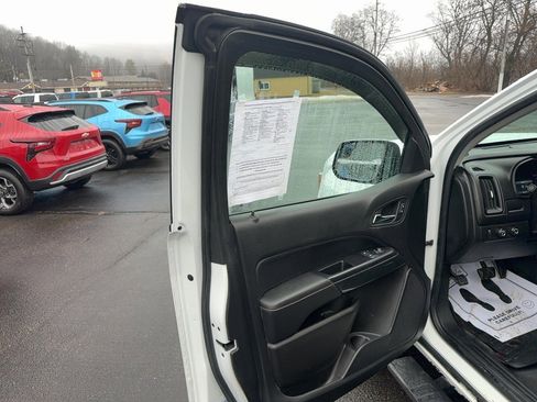 Used 2019 GMC Canyon All Terrain w/ Trailering Package image 11