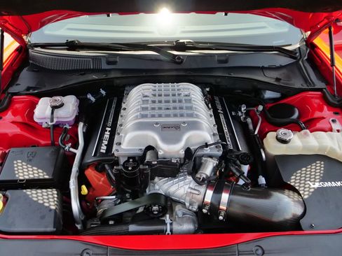 Used 2018 Dodge Charger SRT Hellcat RWD image 13