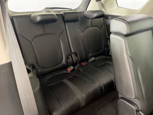 Used 2025 Honda Pilot Touring image 27