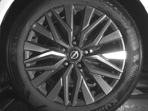 Used 2025 Nissan Altima 2.5 SV image 14