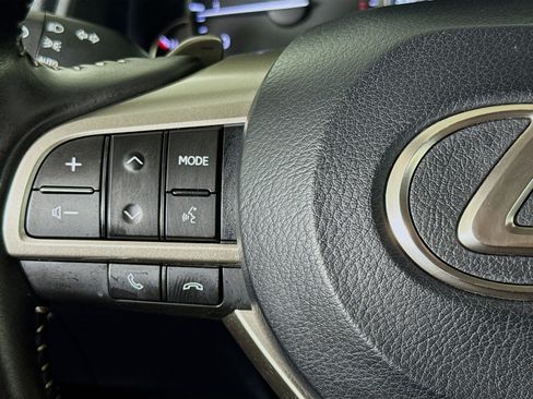 Used 2020 Lexus RX 350L Premium w/ Premium Package AWD/4WD image 11