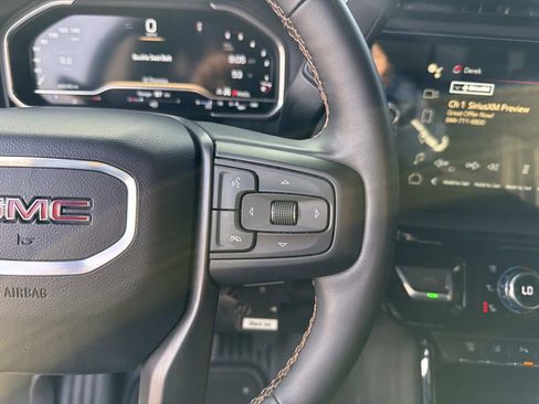 Used 2024 GMC Sierra 2500 AT4 w/ Technology Package image 29