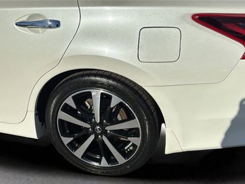 Used 2018 Nissan Altima 2.5 SR image 35