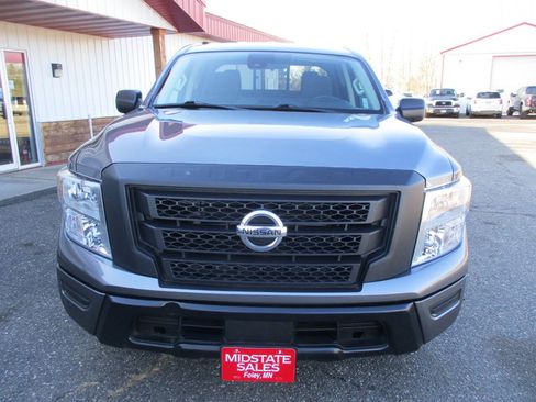 Used 2023 Nissan Titan S AWD/4WD image 14