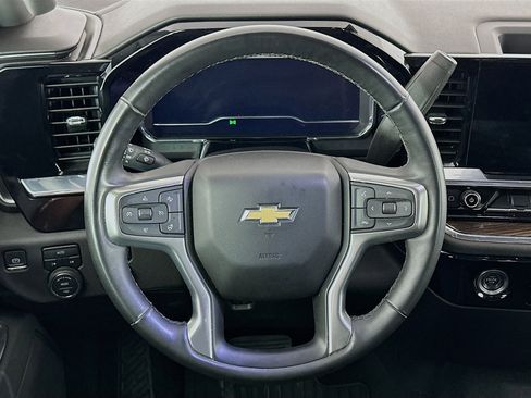 Used 2024 Chevrolet Silverado 1500 LT image 18