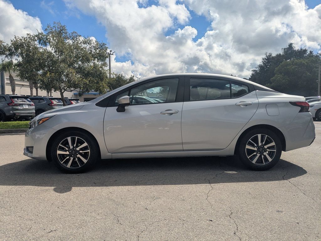 Used 2025 Nissan Versa SV FWD image 7