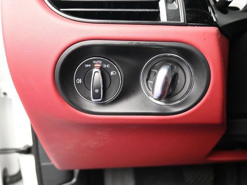 Certified 2024 Porsche Macan S AWD/4WD image 24