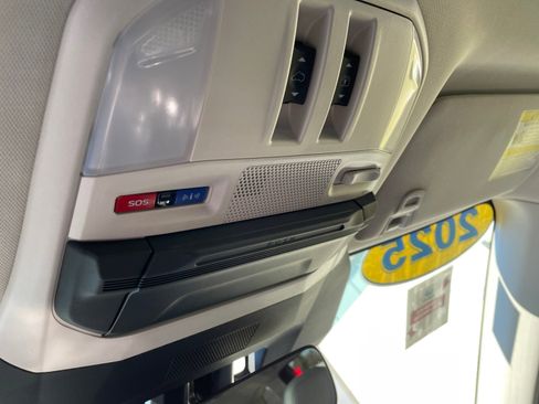 Certified 2025 Subaru Ascent Onyx Edition image 27