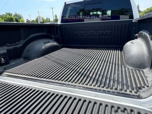 Used 2023 RAM 1500 Big Horn AWD/4WD image 10