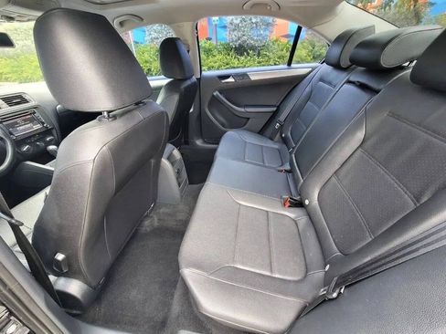 Used 2015 Volkswagen Jetta Sport FWD image 11