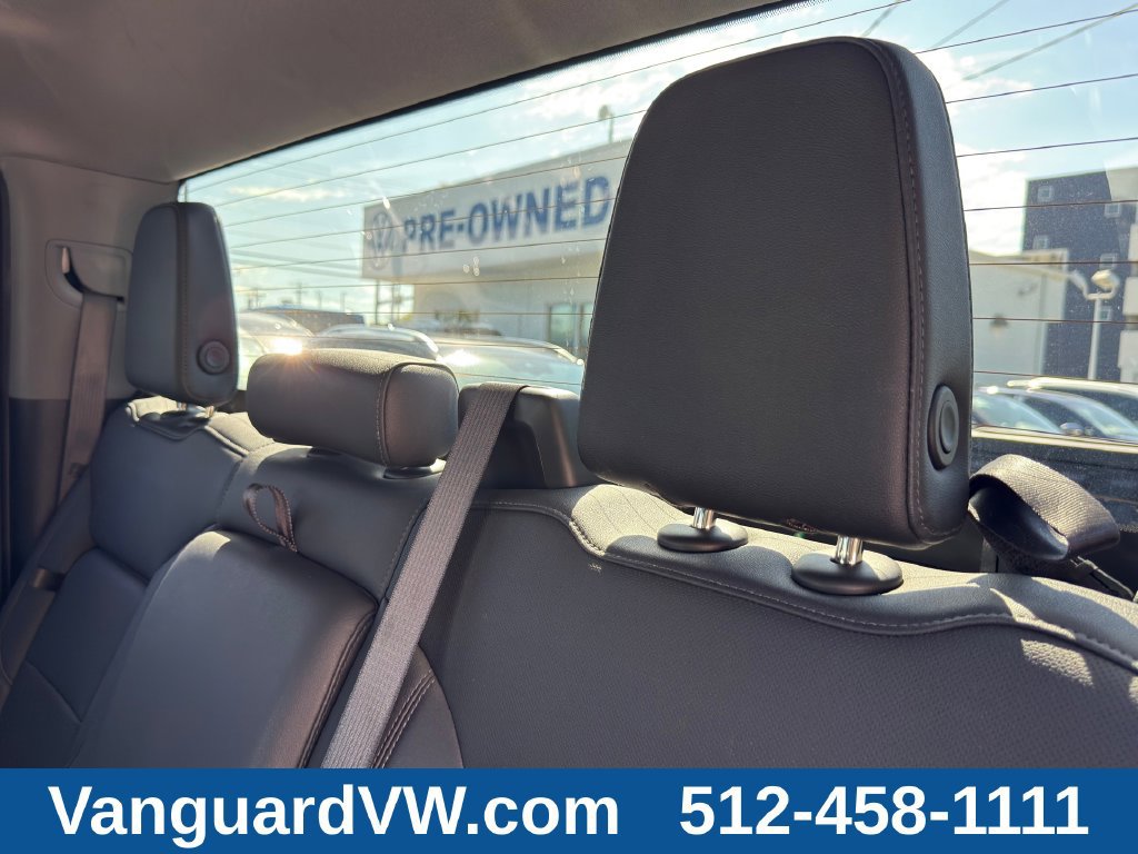Used 2025 GMC Sierra 1500 SLT AWD/4WD image 27