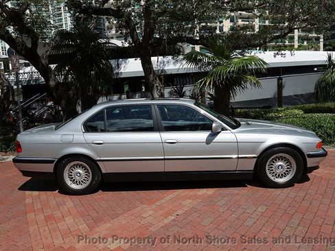 Used 1999 BMW 740iL RWD image 28
