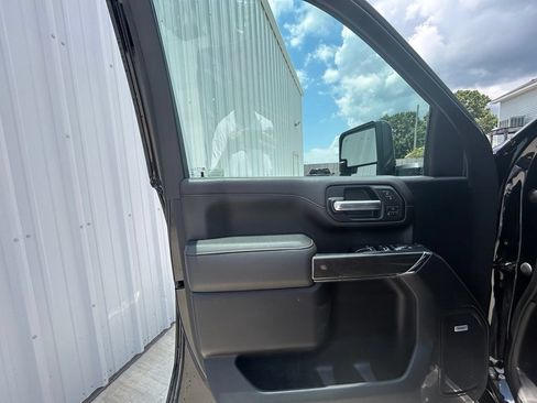 Used 2020 GMC Sierra 2500 AT4 w/ AT4 Premium Package AWD/4WD image 12