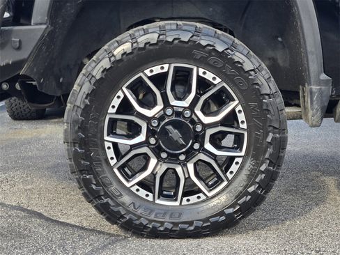 Used 2022 Chevrolet Silverado 3500 High Country image 10