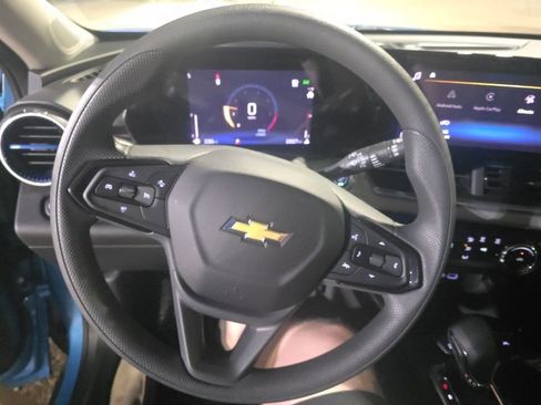 Used 2026 Chevrolet Trax LT image 3