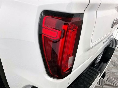 Used 2022 GMC Sierra 1500 AT4 w/ AT4 Premium Package image 29