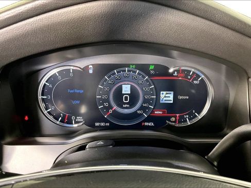 Used 2019 Cadillac Escalade Luxury w/ Escalade Sport Edition AWD/4WD image 27