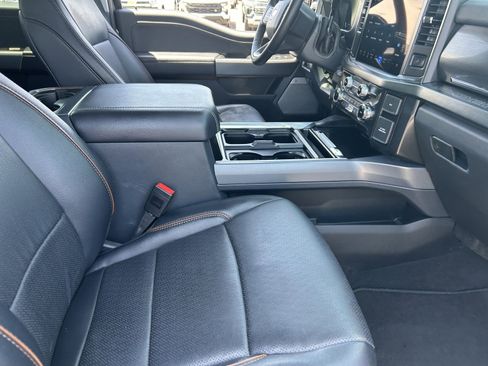 Used 2025 Ford F250 Lariat AWD/4WD image 11